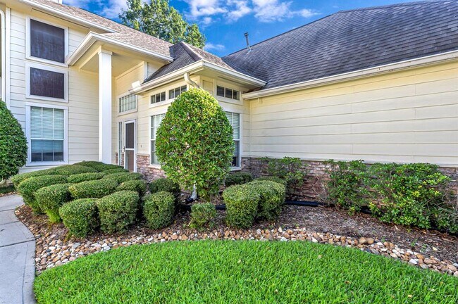 Foto del edificio - 10210 Thornmont Ln