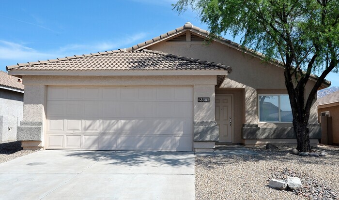 All tile 4 bedroom home in Oro Valley! - All tile 4 bedroom home in Oro Valley!