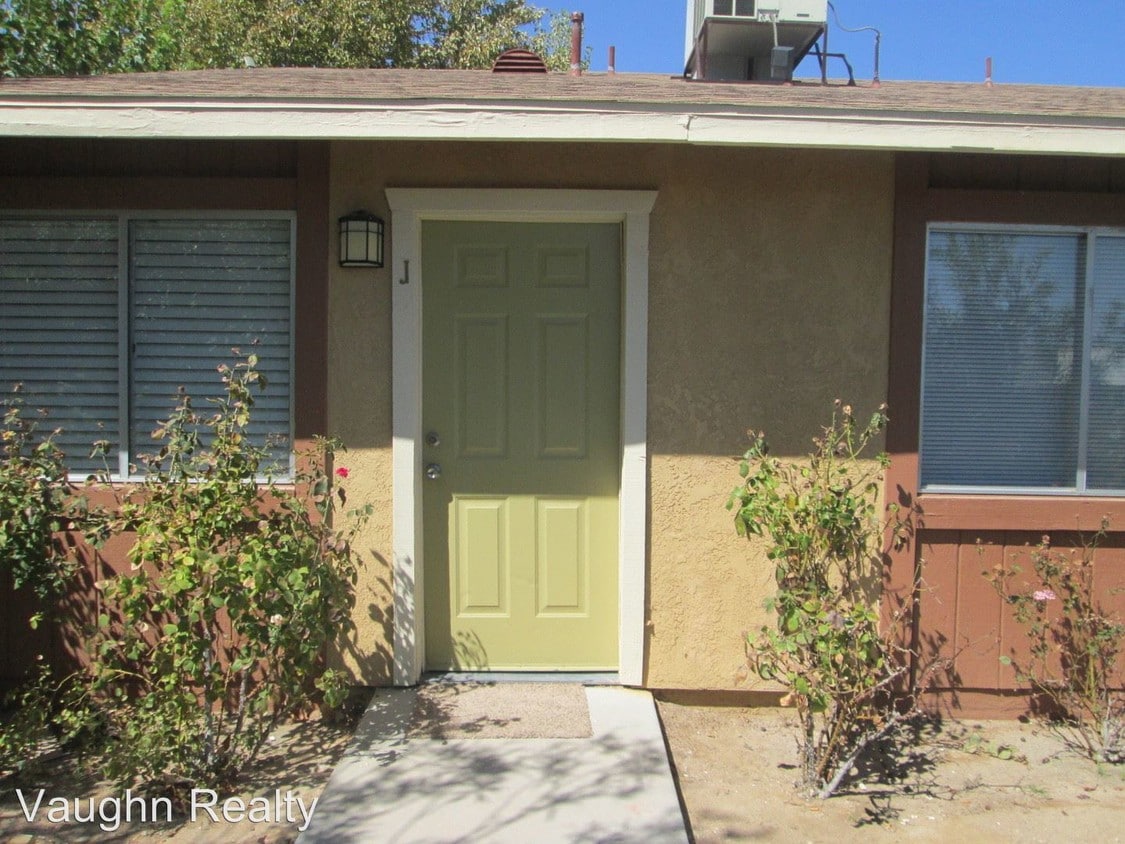 425 Rick Ct, Ridgecrest, CA 93555 Condo for Rent in Ridgecrest, CA