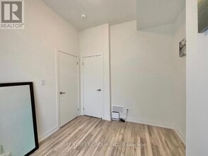 Building Photo - 370 G Red Maple Rd