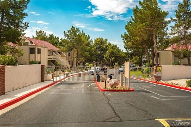 Building Photo - Laughlin Bay Village- 2 Bedroom Unit!