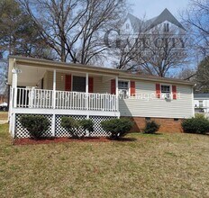 Building Photo - 1105 Meadowbrook Blvd