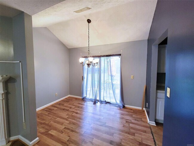 Foto del edificio - 3248 Meadow Walk Ln