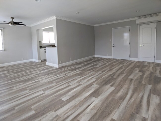 Foto del edificio - 458 S Oakhurst Dr