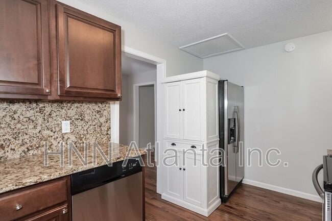 Photo - 1235 Beechview Dr SE House