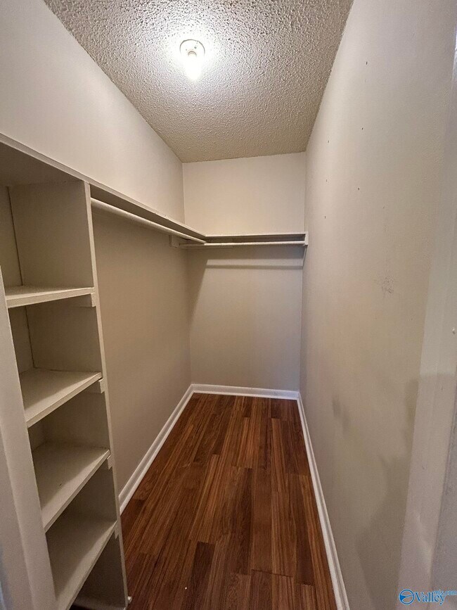 Building Photo - 3617 Squaw Valley Dr SW