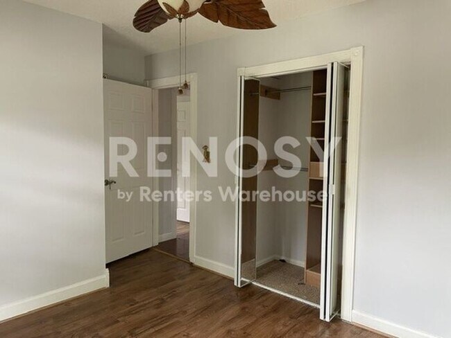 Foto del edificio - Corner lot close to shopping, easy highway access to 70 & 470 hwys Rent $2,000.00 | Required Fees...