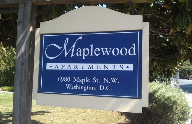 Foto del edificio - 6980 Maple St NW