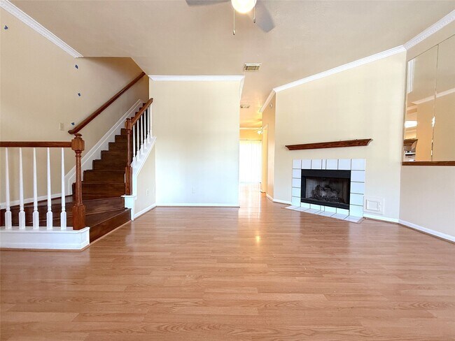 Foto del edificio - 2930 Grants Lake Blvd