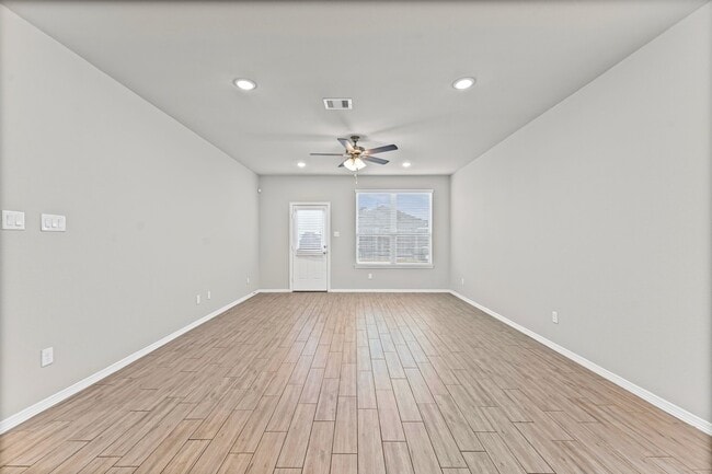 Foto del edificio - 10818 Catclaw Ct