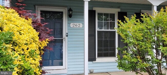 Building Photo - 262 Liberty Dr