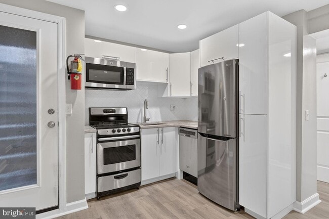 Photo - 451 M Street NW Unit B Townhome