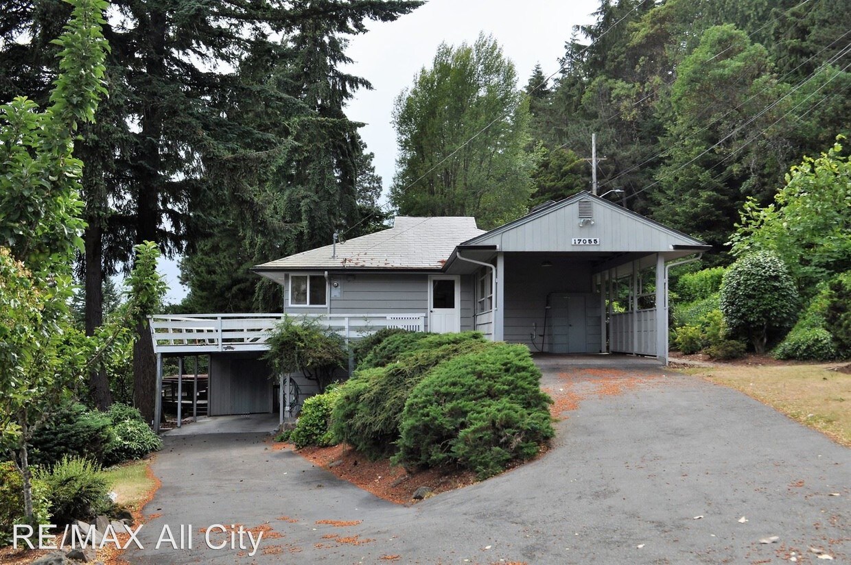 Foto principal - 17055 16th Ave SW
