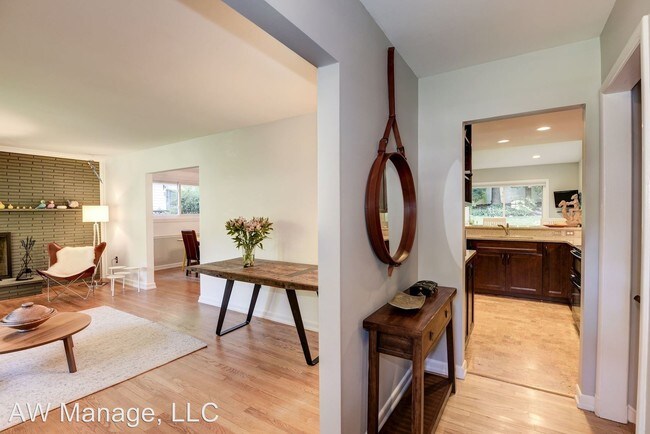Building Photo - 3 br, 2.5 bath House - 9407 Crosby Rd