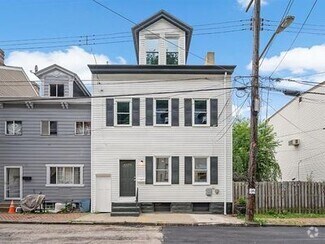 Building Photo - 1124 Voskamp St