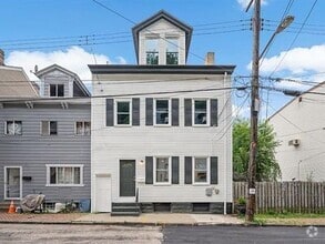 Building Photo - 1124 Voskamp St