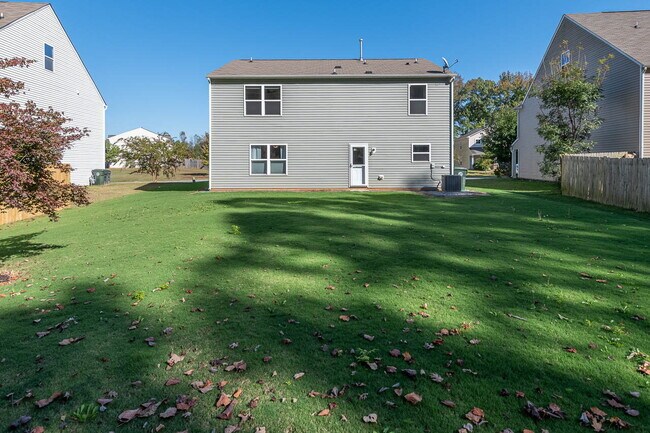 Foto del edificio - Experience modern comfort in this spacious 4+ bedroom home
