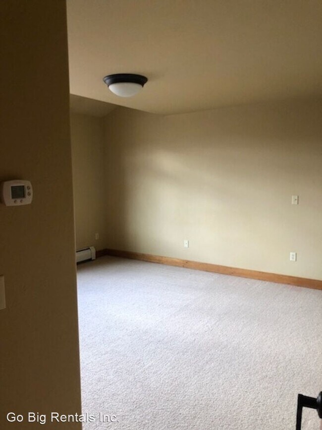 Building Photo - 3 br, 2.5 bath House - 22 Limber Pine #13