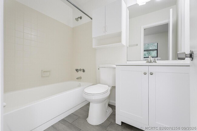 Foto del edificio - 3539 Melaleuca Ln