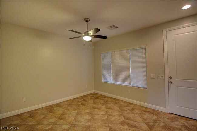 Foto del edificio - 5748 Shadow Bend Dr