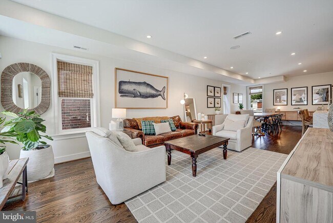 Building Photo - 417 Randolph St NW