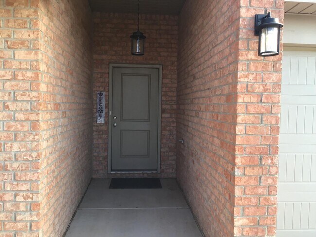 Foto del edificio - 2921 Winfield Ave