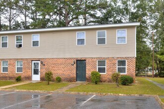 Building Photo - 861 Carolina Ave