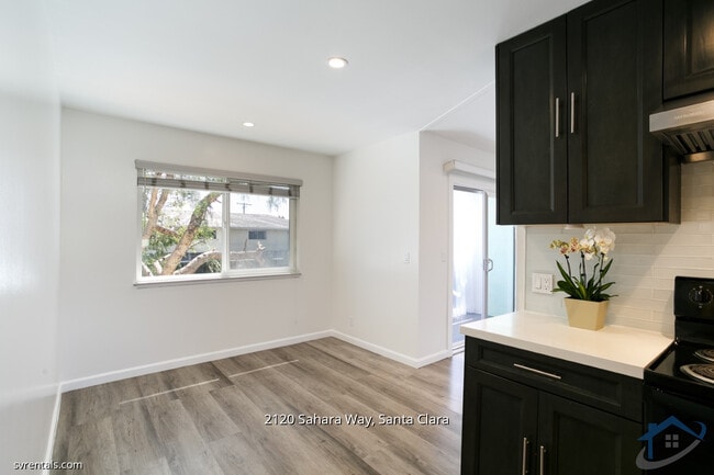 Building Photo - 2120 Sahara Way