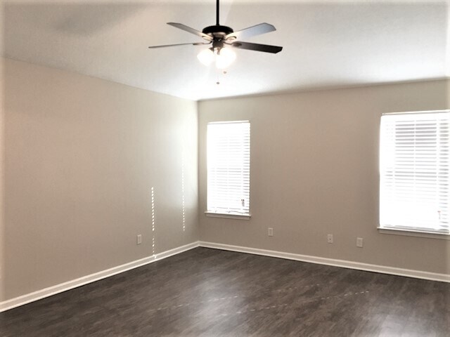 Building Photo - 1406 Siskin Dr