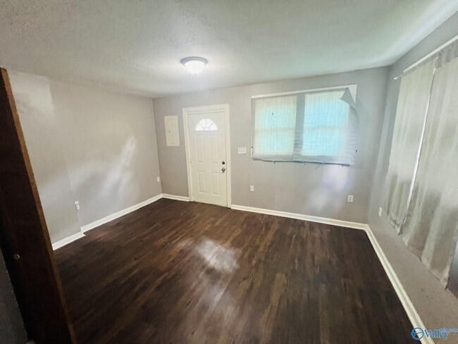 Building Photo - 3214 Clopton St SW