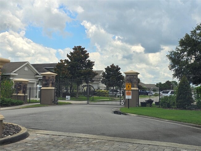 Building Photo - 6457 Evergreen Park Dr