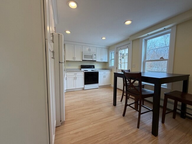 Building Photo - 12 Community Way