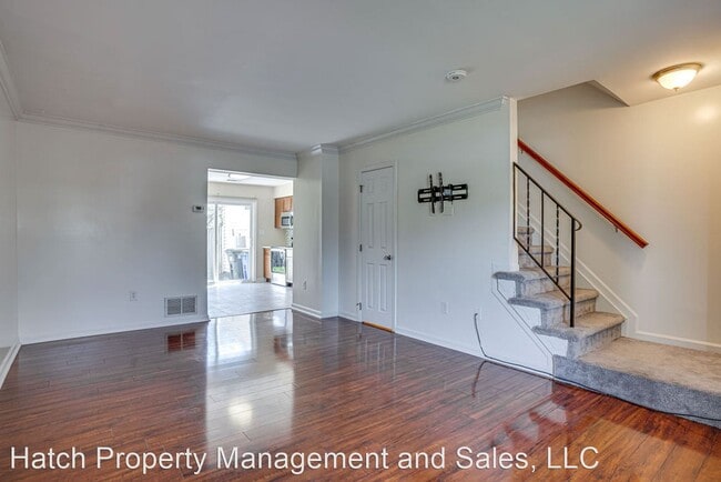 Building Photo - 3 br, 1.5 bath House - 560 Cotswold Ct