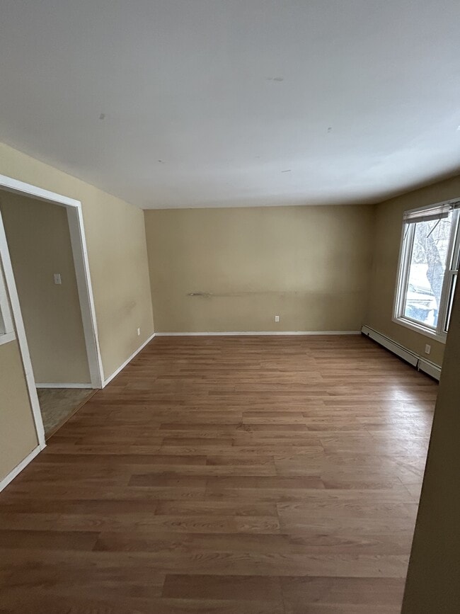 Photo du bâtiment - 330 Avenue S South