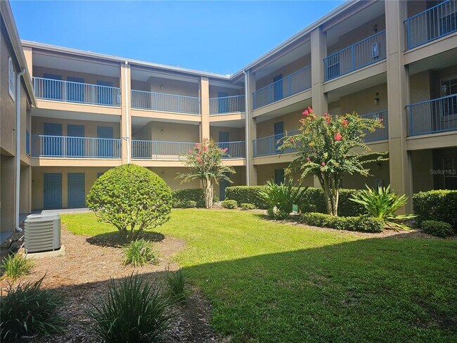 Building Photo - 7230 Westpointe Blvd