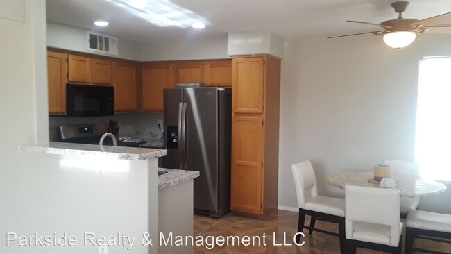 Foto del edificio - 3425 E Russell Rd