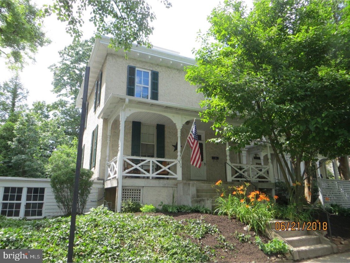 324 S Jackson St, Media, PA 19063 Townhome Rentals in Media PA