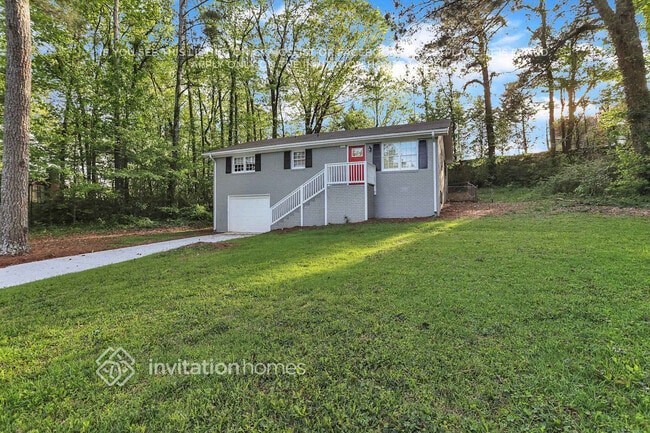 Building Photo - 4891 Lehigh Dr