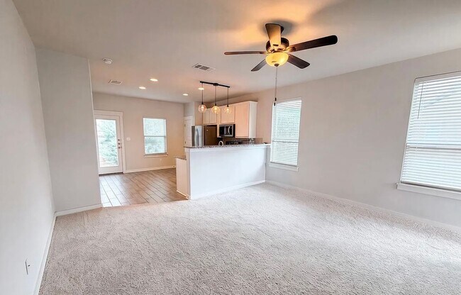 Building Photo - 105 Syrah Ct