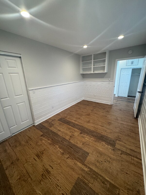 Foto del edificio - 1208 Little Oaks Ln