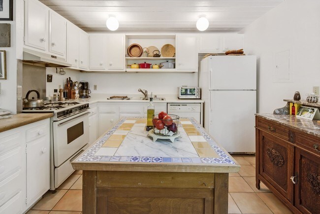 Foto del edificio - 19370 7th St E