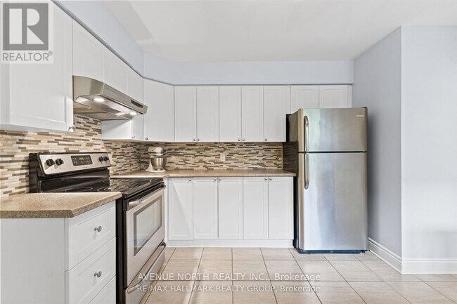 Photo du bâtiment - 1217 Willowdale Ave