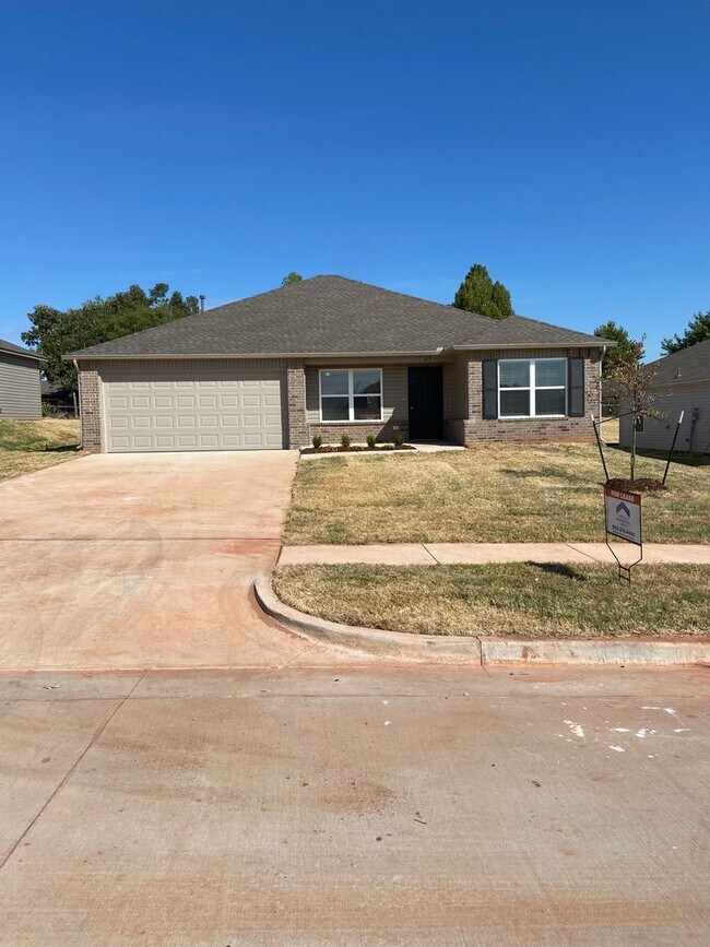 Building Photo - Four Bedroom | Two Bathroom Home in Mustan...