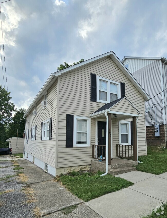 Building Photo - 803 High St