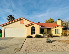 Building Photo - 5325 Adobe Dr