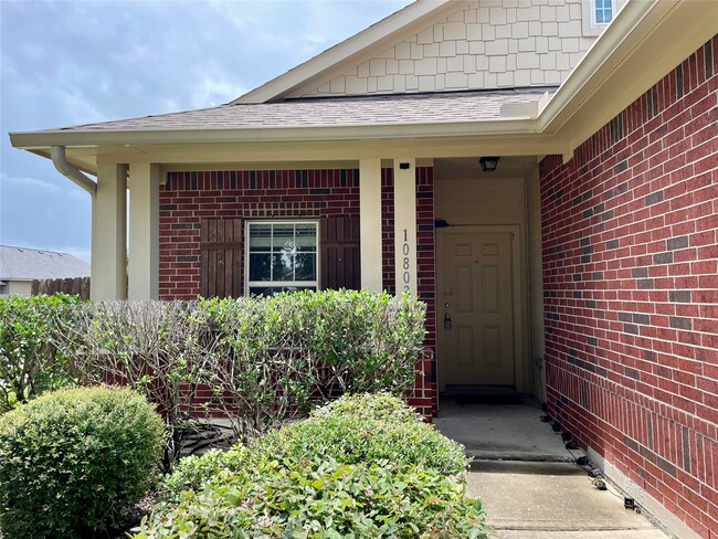 Building Photo - 10803 Woodwind Shadows Dr