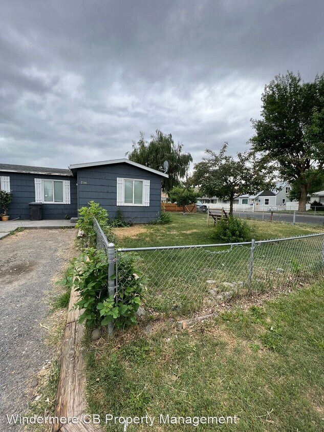 236 14th Ave SW, Ephrata, WA 98823 House Rental in Ephrata, WA