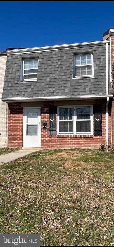 Primary Photo - 70 Ethan Allen Ct