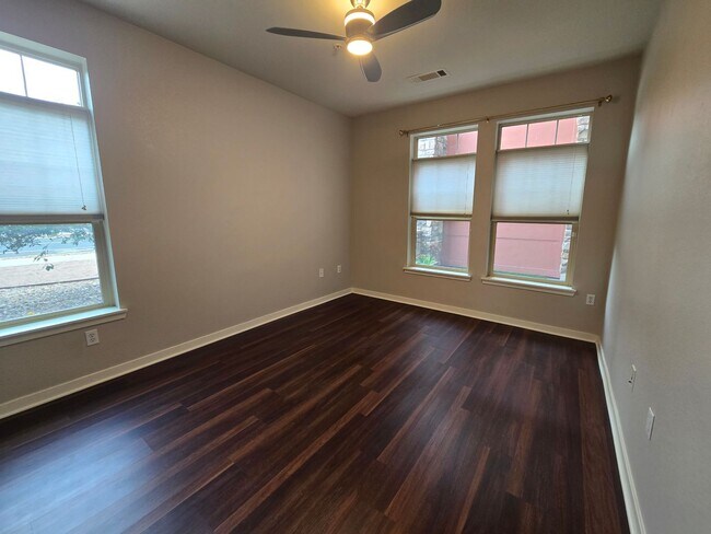 Building Photo - Immaculate Two Bedroom Condo With Large Patio For Rent At Vantage Point