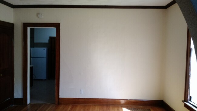 Building Photo - 1118 Revell Ave